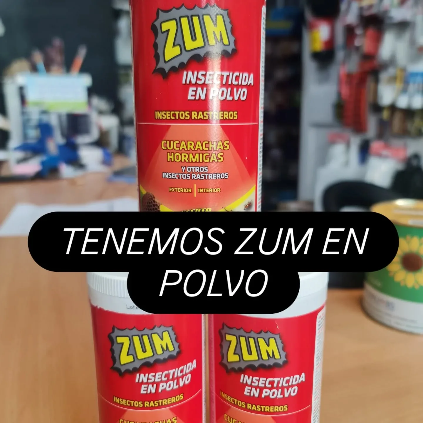 Acaba de salir y ya lo tenemos por aquí, les presentamos el novísimo ZUM EN POLVO.Para aplicar por todos los rincones,detrás de muebles,electrodomésticos.....!!Incluso en hormigueros y avispero!!El complemento perfecto a nuestro ZUM FREGASUELOS, ambos eliminan todo tipo de bichos rastreros,sobretodo CUCARACHAS Y HORMIGAS.